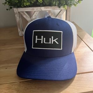 New with tags Huk fitted hat size LG/XL
